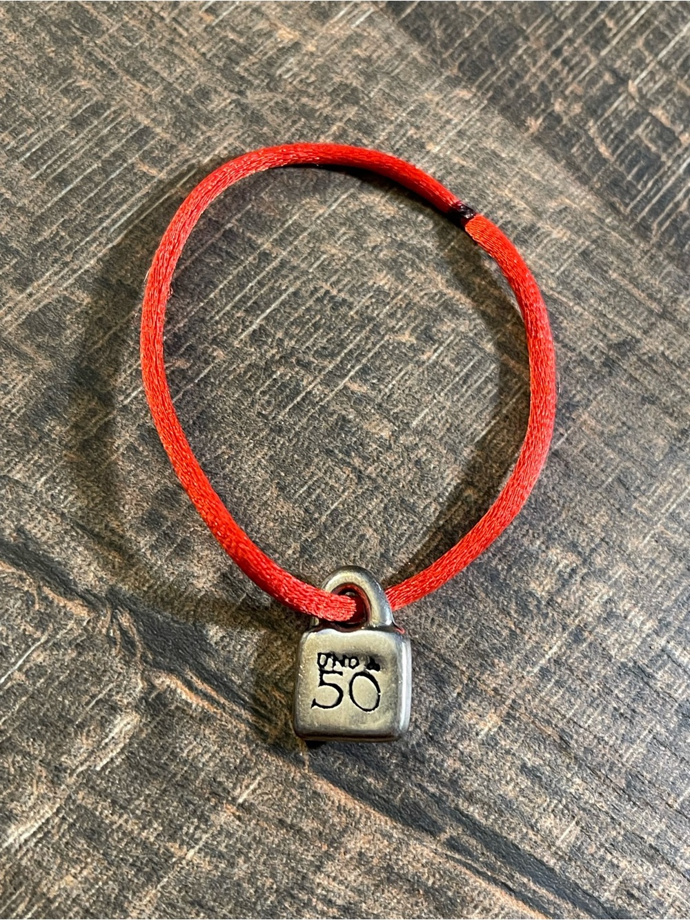 UNO de 50 Red Cord Bracelet with Silver Padlock Charm